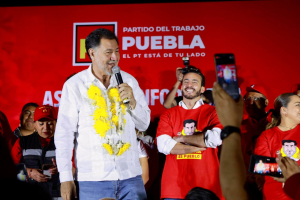 Fernández Noroña demuestra en  Puebla que es el aspirante del pueblo