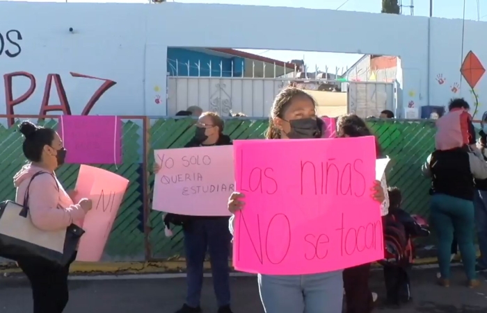 Padres se manifestaron para exigir justicia por abuso sexual a una menor en Kinder de Puebla