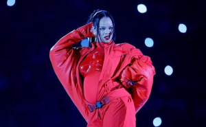 Rihanna anuncia su segundo embarazo durante el medio del Super Bowl