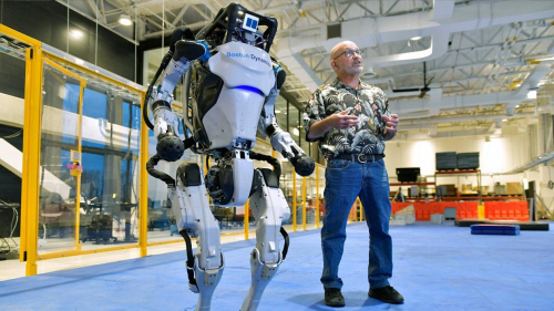 ¡Sorprendente! Robot “Atlas” de Boston Dynamics es capaz de recoger y arrojar objetos