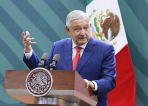 AMLO reconoce el gran trabajo que ha realizado Sergio Salomón como gobernador de Puebla